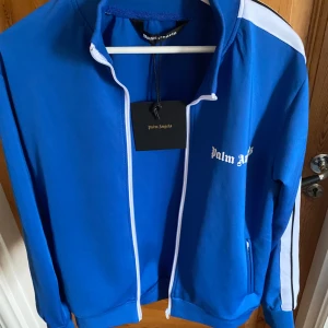 Palm angels tracktop - Helt oanvänd, fick den i julklapp.  Skick 10/10  Pris går att diskutera