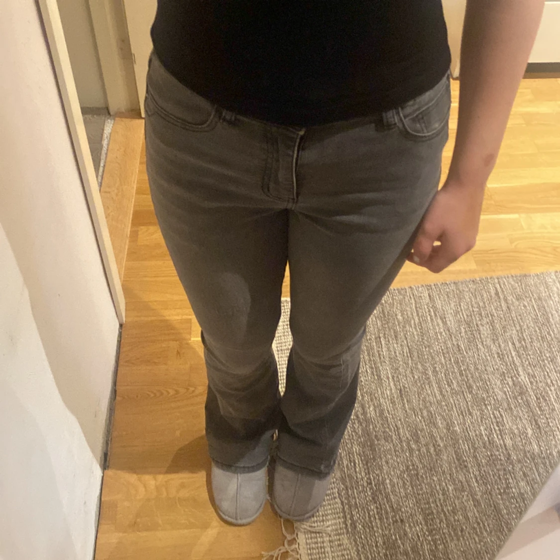 Gråa bootcut jeans
