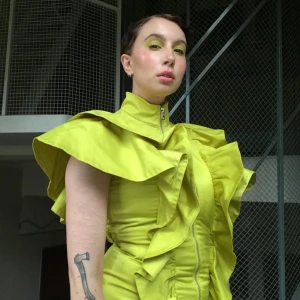 Otrolig unik klänning  - Den vackraste konstigaste klänningen jag sett 