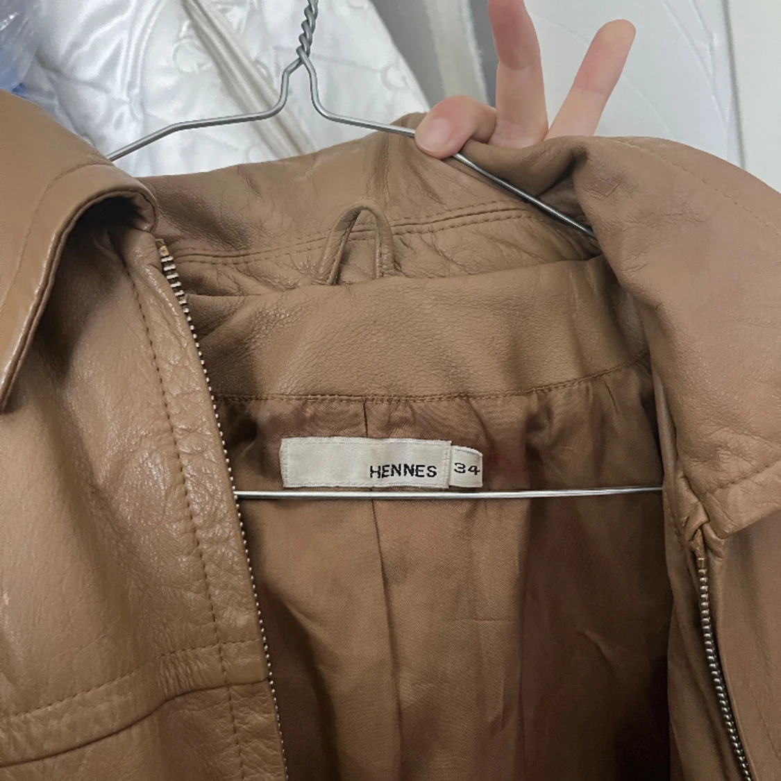 Brun läderjacka  - 91