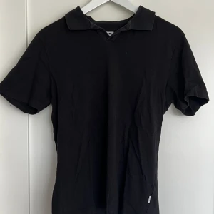 NN07 piké - Säljer en NN07 Piké i storlek S