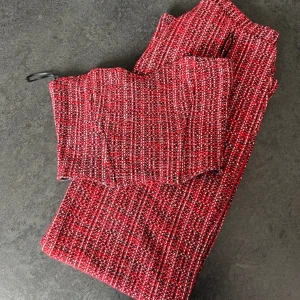 Zara sett - Super fint sommar sett från zara! Storlek M men passar ca/s om man vill ha en mer oversized look💕Säljer för 200kr