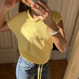 Sommartopp - Otrolig topp i frotte, storlek s, justerbara band nedtill. 