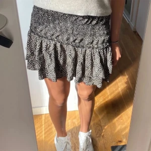 Kjol - Så fin kjol perfekt till sommaren!