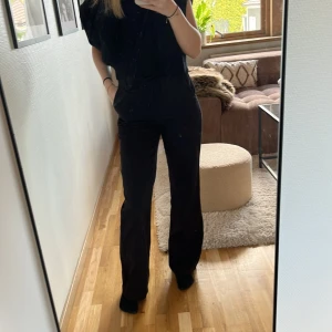 Kostymbyxpr - Säljer dessa kostymbyxor i storlek 34