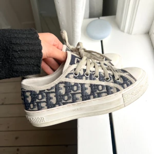 Dior skor - Skor från dior, strl 36, kommer utan dustbag och låda därav priset