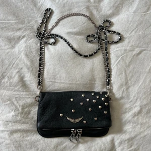 Zadig väska - Säljer min Zadig väska som är limited! Älskar den men den kommer tyvärr inte till användning 🥰