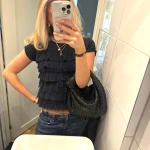 Volang topp  - Fin volang topp från Hollister i storlek S 🥰🥰