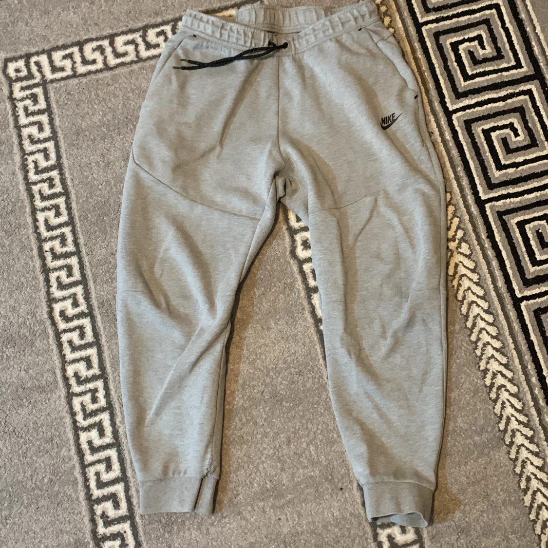 Nike tech byxor - 90