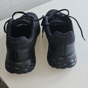 Nike skor - Helt nya.