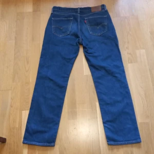 Levis jeans 514 - Oanvända Levis jeans 514 Storlek W34 L32 