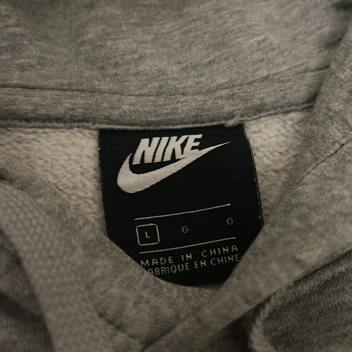 Klassisk grå Nike hoodie - 90