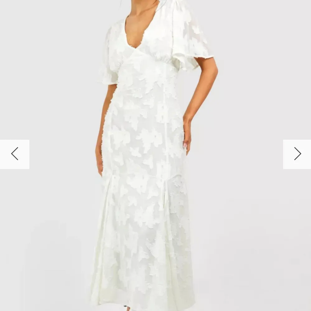 En fin sommar klänning från Boohoo Den är precis nyköpt med prislappkvar. Nypris 630kr. Klänningar.