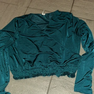 Top - En fin top/ passar bra till en utekväll storlek M   