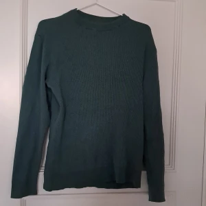 Långärmade tröja - Super fin grön långärmad 