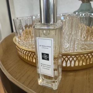 Jo Malone wood sage & sea salt - En träig doft från jo malone som endast är testad