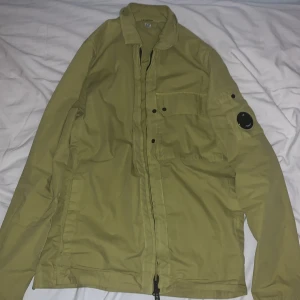 Cp company overshirt  - Storlek M, har andvänds fåtal gånger  