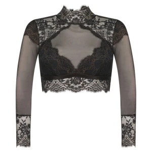 Bralette  - En bralette från hunkemöller, är svart med små guld detaljer. Använd 2 gånger.