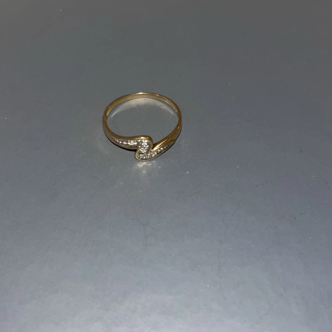 Guldring med diamanter  - 90