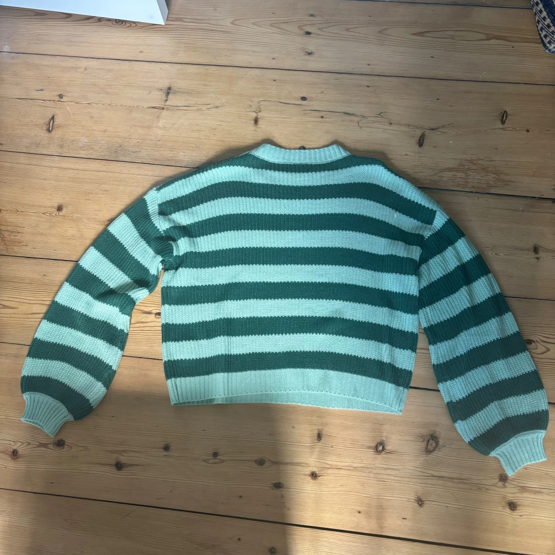 Grön stickad tröja - 90