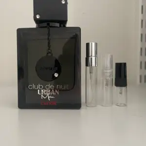 Nu säljer jag samples av min club de nuit Urban man elixir parfym. Den har creed aventus DNA blandat med dior Sauvage. En väldigt bra sommar parfym till bra pris.🍋🌊🍃 2ml=20kr 3ml=30kr 5ml=45kr 