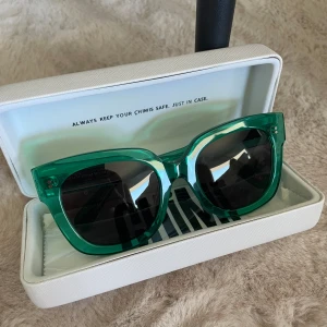 Chimi 008 - Färgen Aqua modell #008 💚💙 Originalfodral och oanvänd putsduk medföljer.