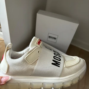 Love moschino skor - Använda 2-3 gånger 