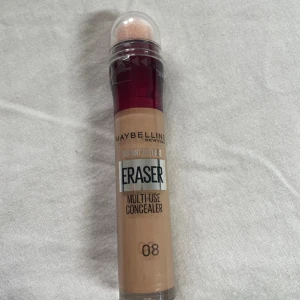 Maybelline concealer  - Helt ny och oöppnad! Fick i julklapp men den är lite för mörk för mig ❤️