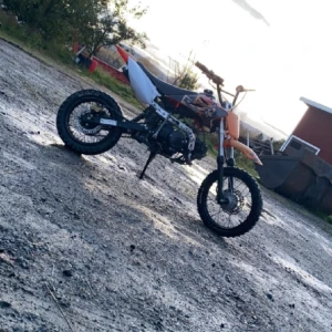 Fiddy Orion 125cc - Säljer nu min fiddy Orion 125 cc den går riktigt bra och startar alltid. Ge ett bud men helst inga skambud skicka för fler frågor