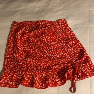 Kjol - Kjols från shein. Dragkedja på sidan. 