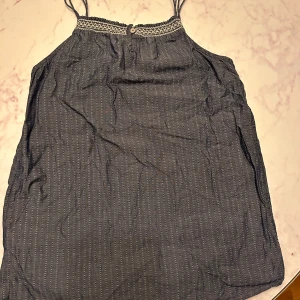 Massimo dutti tröja  - Massimo Dutti tröja i bra skick, storlek 158-166