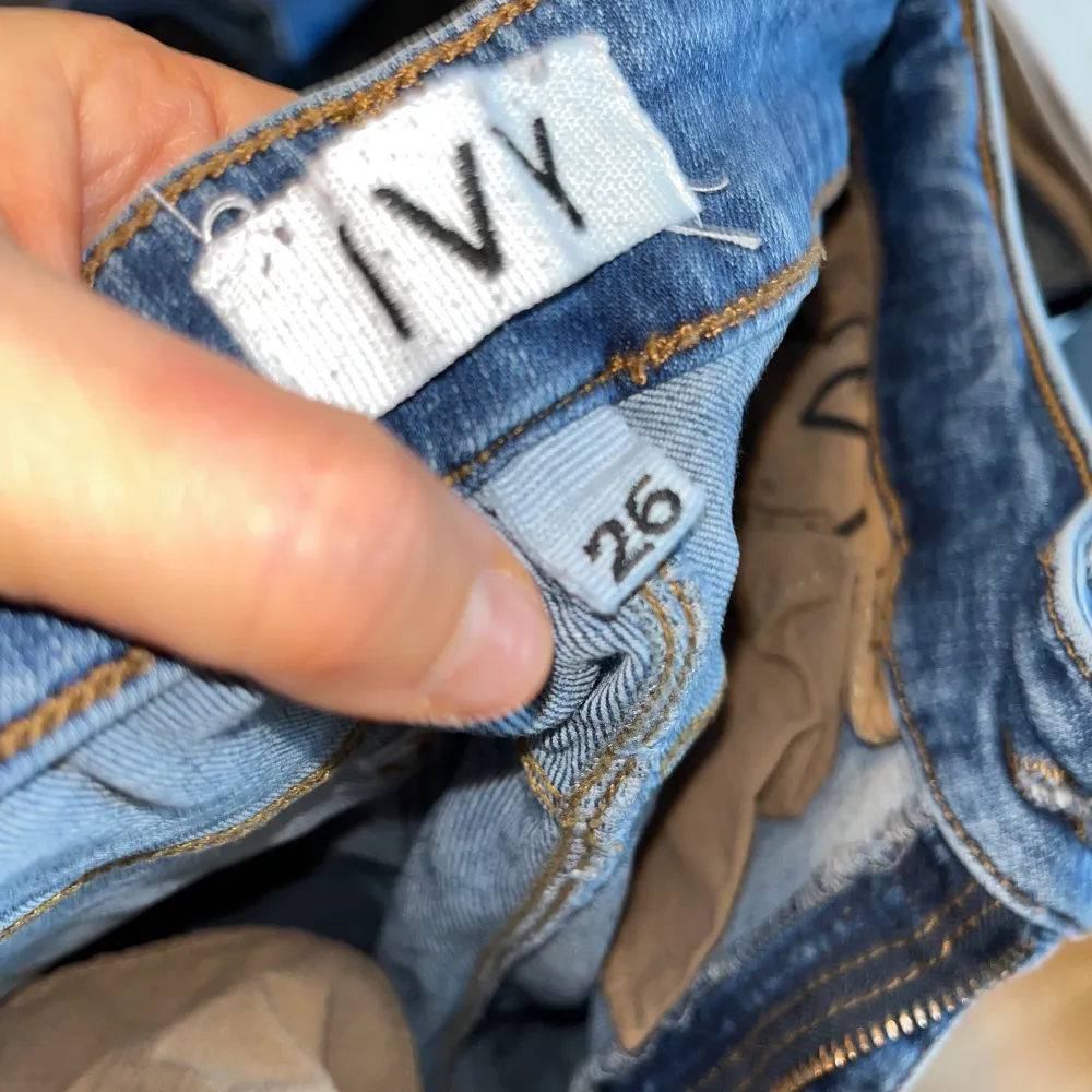 Jeans från IVY i storlek 26 och rak form. . Jeans & Byxor.