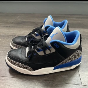 Jordan 3 retros - Säljer dessa Jordan 3 retros då jag inte använder dessa längre. 