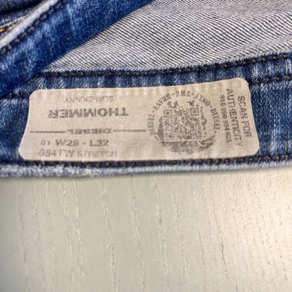 Bra skick! Snygg tvätt på Jeansen. Storlek: W29 L32. Jeans & Byxor.