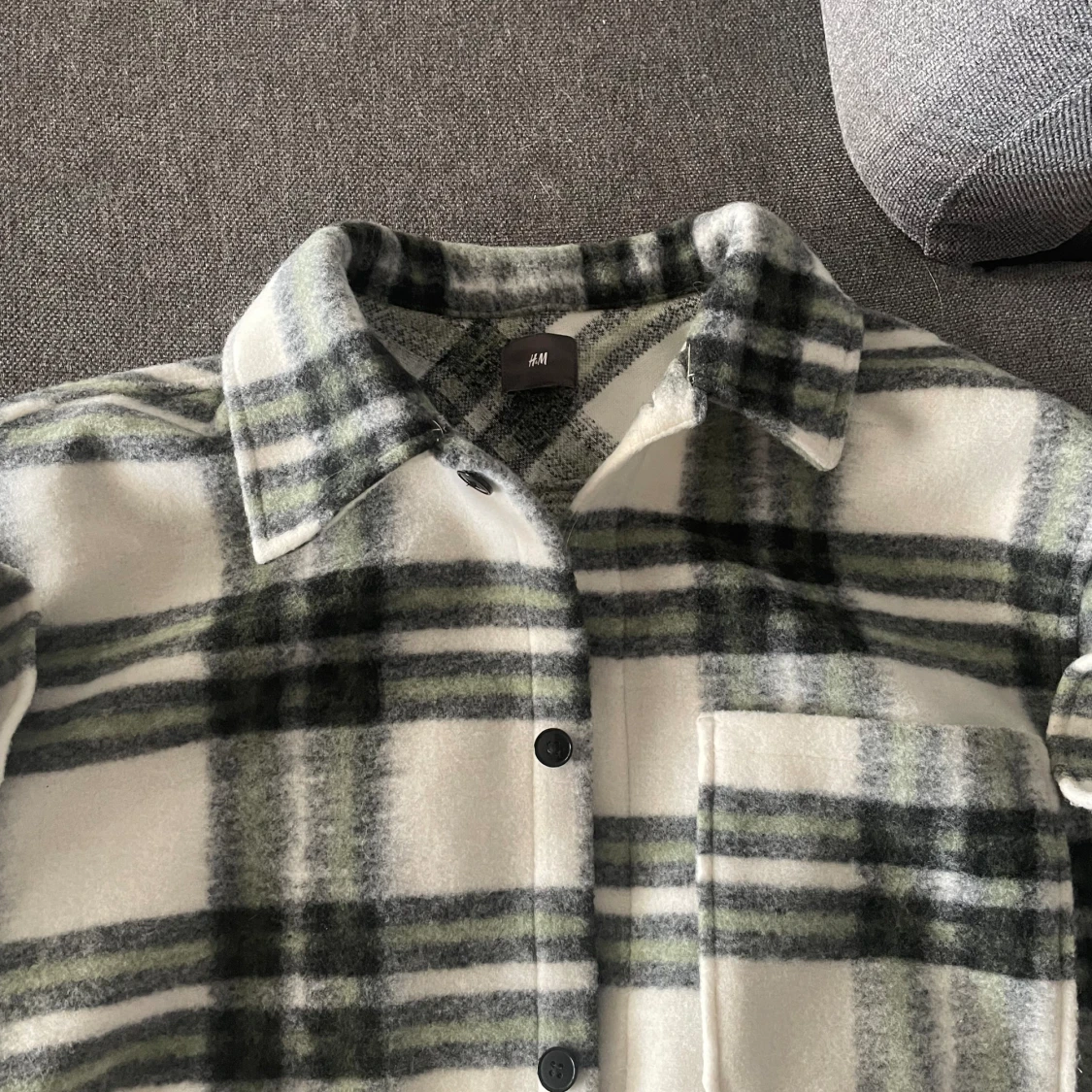 Rutig overshirt i nyskick - 90