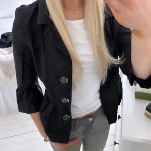 Linné cardigan kofta  - Linnecardigan aldrig använd men jättesöt