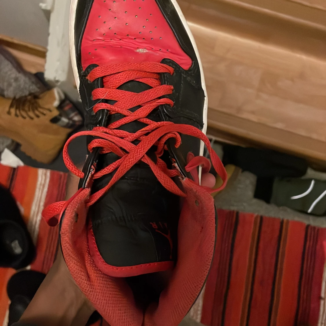 Skorna ska fixar som att dom såg nya ut  - 93