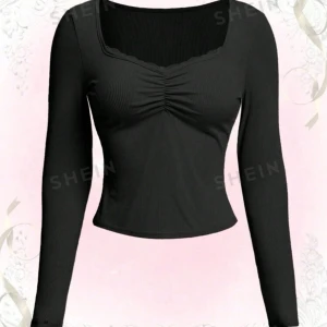 Tröja  - Säljer denna tröja som är aldrig använt 