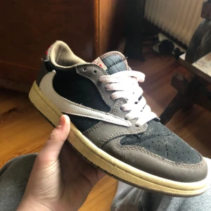 👞  - Hej! Säljer mina skor, 9-10 kvalle 
