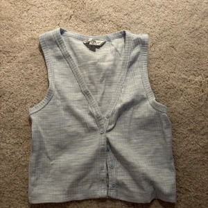 Topp - Söt ljusblå topp från Asos