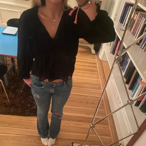 Zara blus - Söt blus från zara 💓Bra skick, använts typ 1 gång 