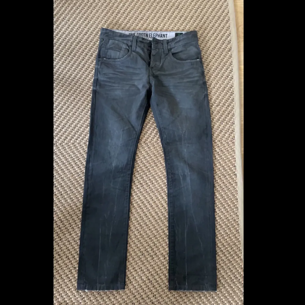 Never worn, true to size. Price can be discussed. . Jeans & Byxor.
