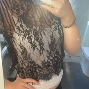 spets tshirt  - Super fin