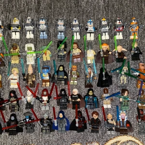 Leksaks gubbar - Leksaks gubbar 50st kom med bud på allt i ett