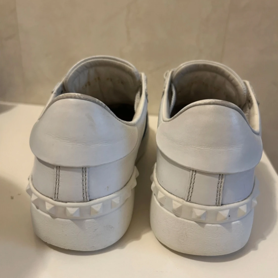 Valentinos - 91