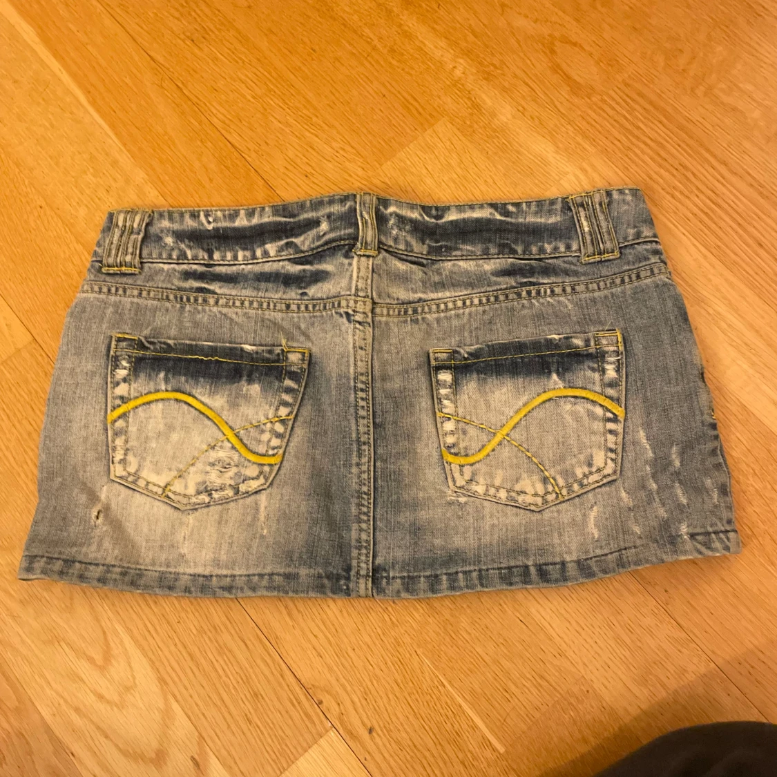 Supersöt jeanskjol - 90