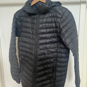 Peakperformance jacka - Jackan är i bra skick