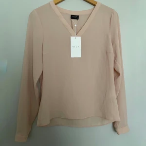 Tröja  - Tröja från vila  Aldrig använd Frakt tillkommer 