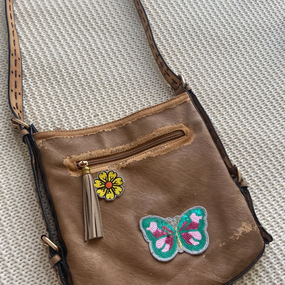 TUMBLR style shoulder-bag med söta detaljer