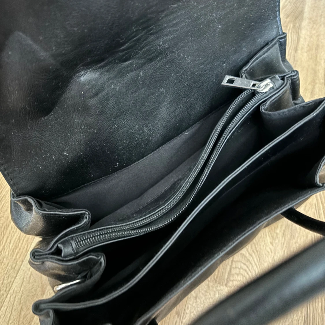 Svart handväska - 91